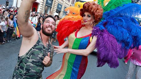 incontri gay palermo|Locali gay a Palermo: Guida 2024